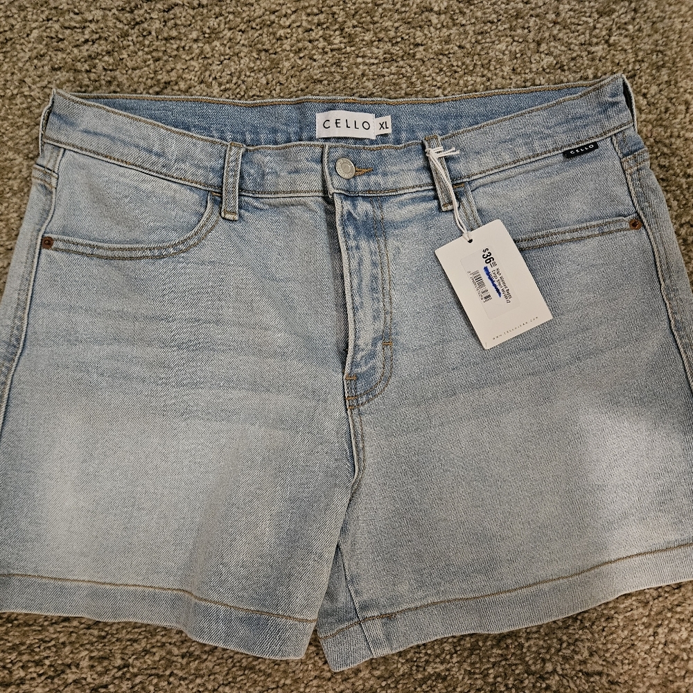NEW Cellio shorts size Xl
